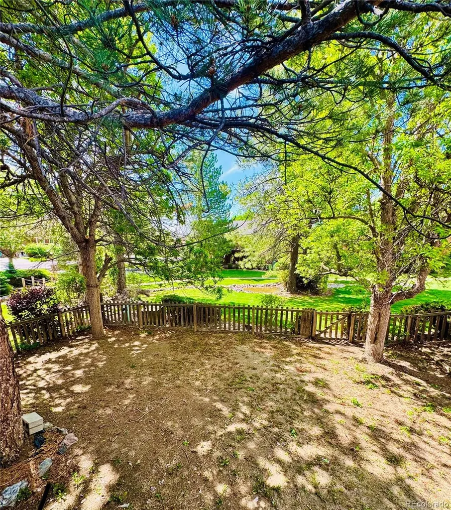 10140 W Alamo Place Littleton CO 80127