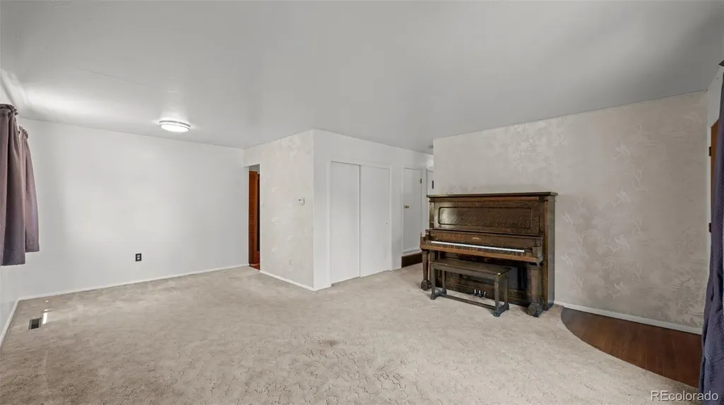 3202 Poinsetta Drive Colorado Springs CO 80907