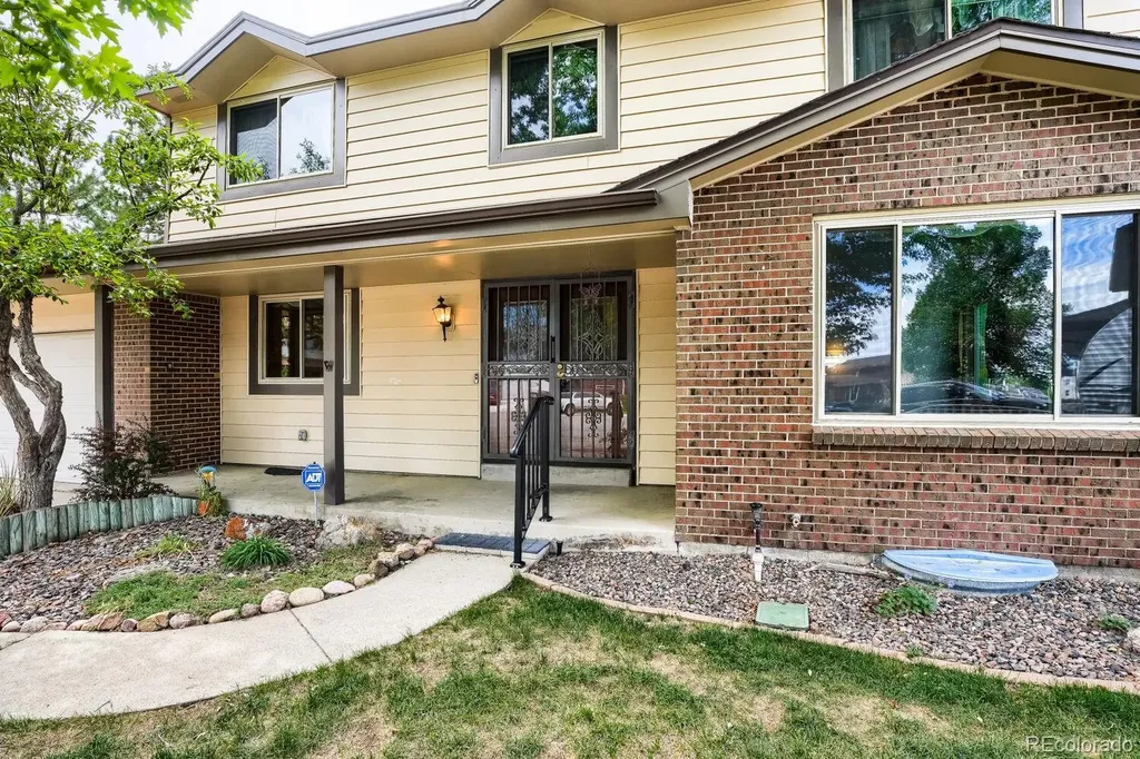 10985 W Montana Place Denver CO 80232