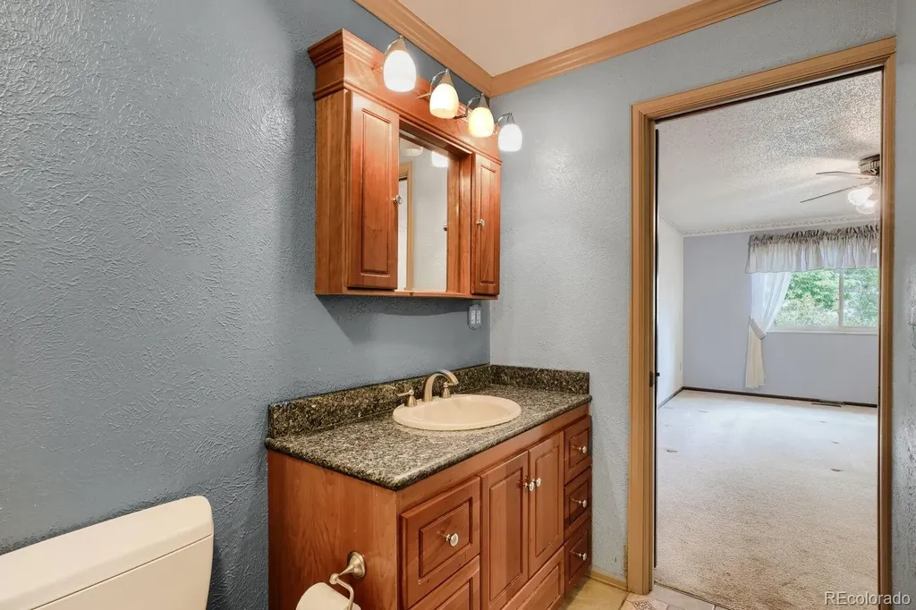 10985 W Montana Place Denver CO 80232