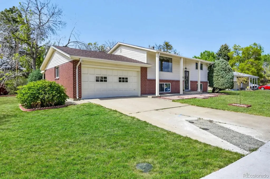 4555 W 65th Avenue Arvada CO 80003