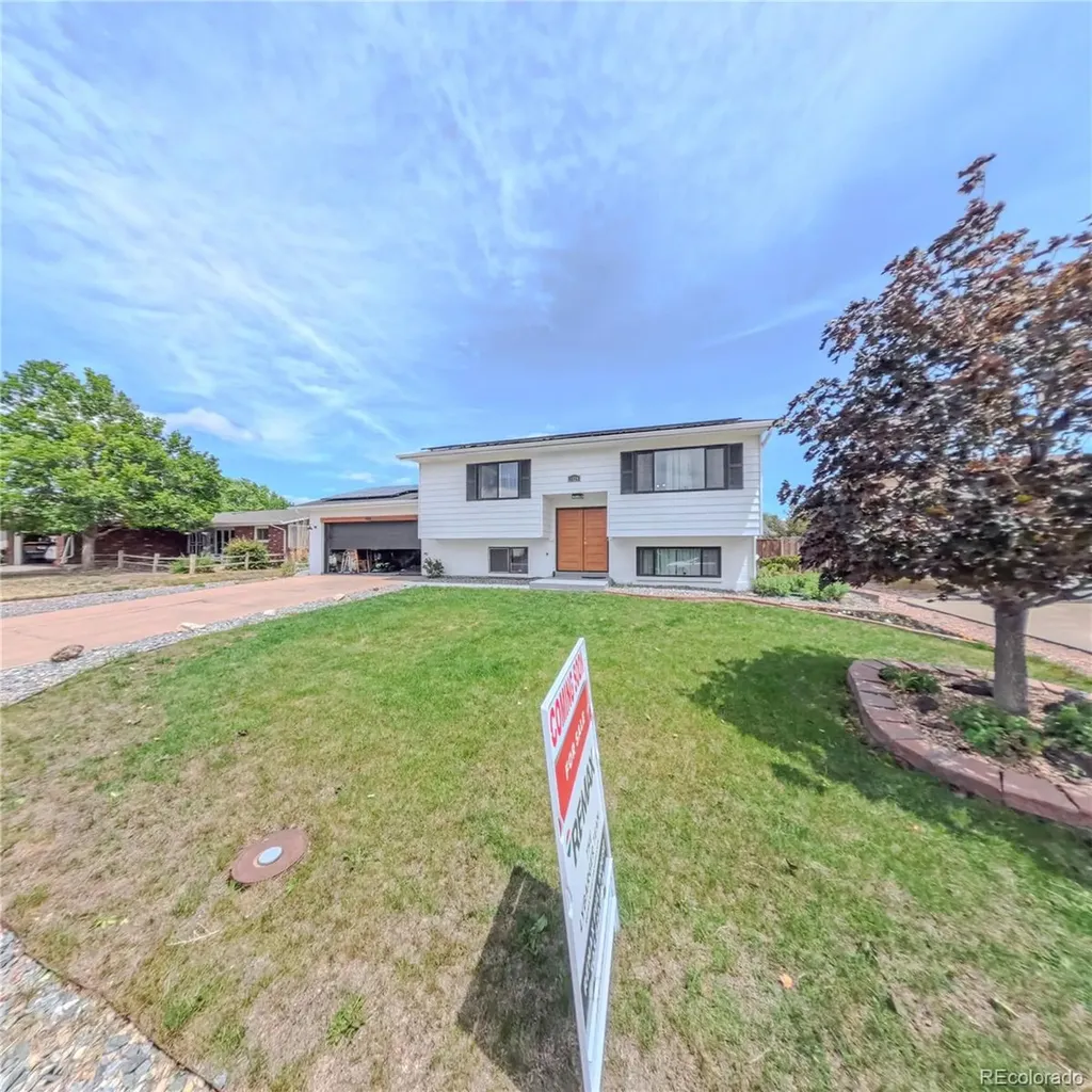 1624 Longbranch Street Strasburg CO 80136