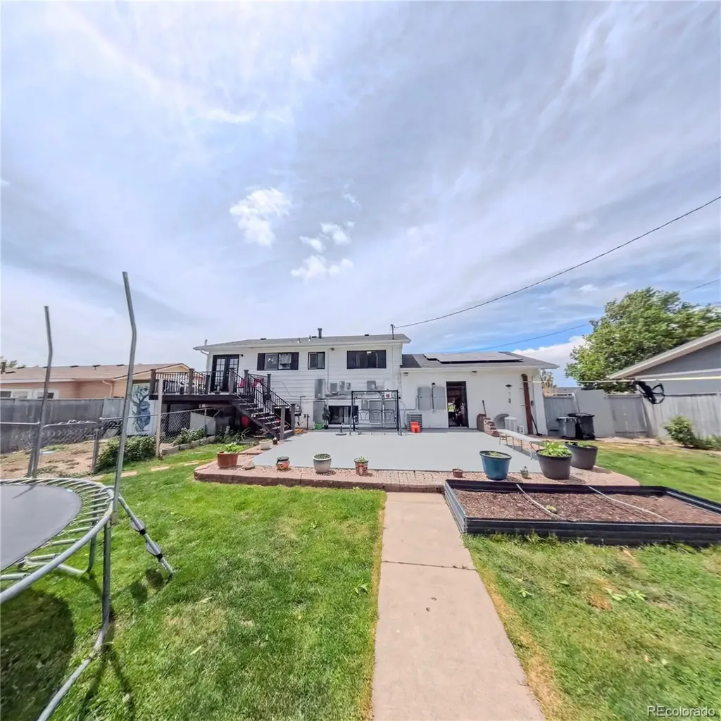 1624 Longbranch Street Strasburg CO 80136
