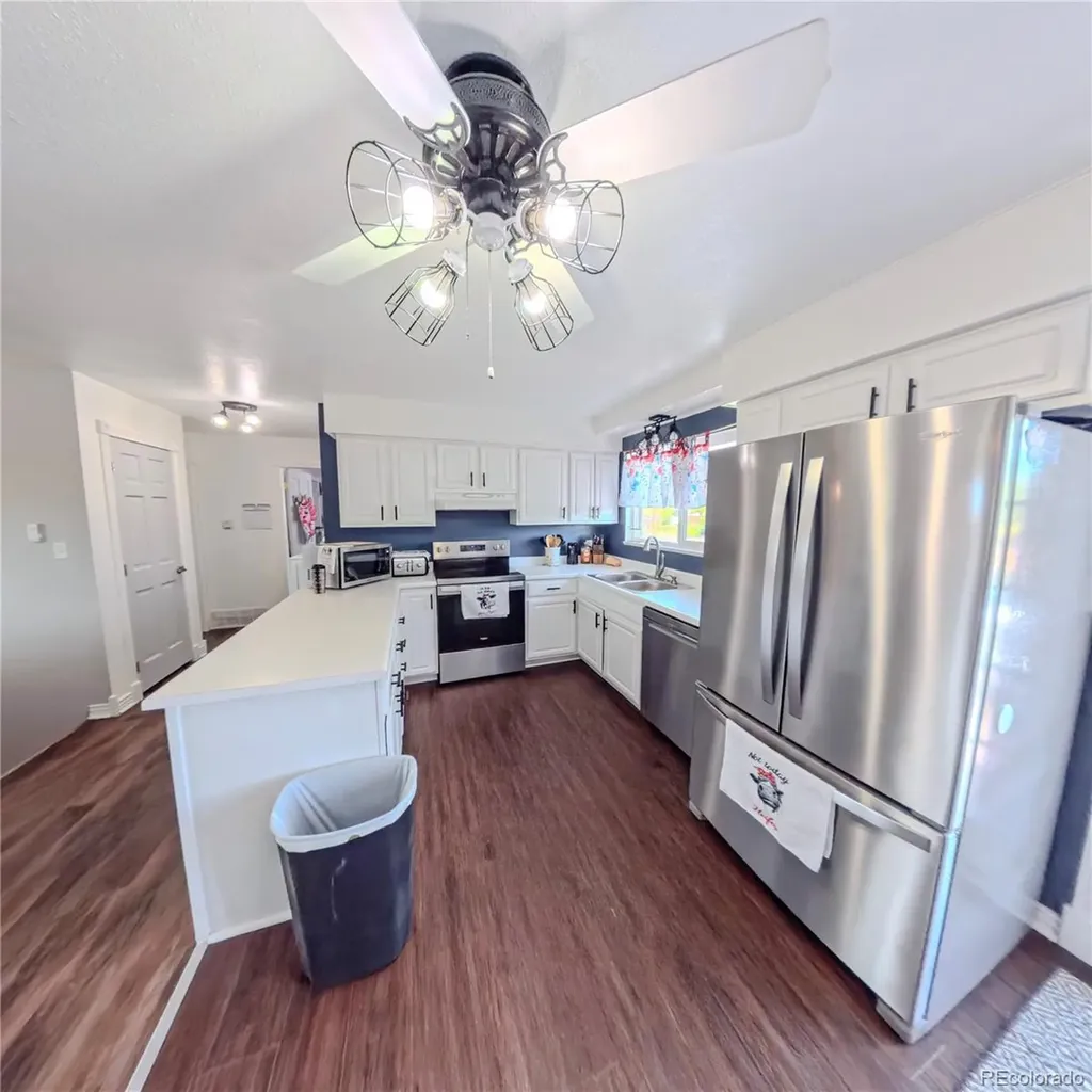 1624 Longbranch Street Strasburg CO 80136