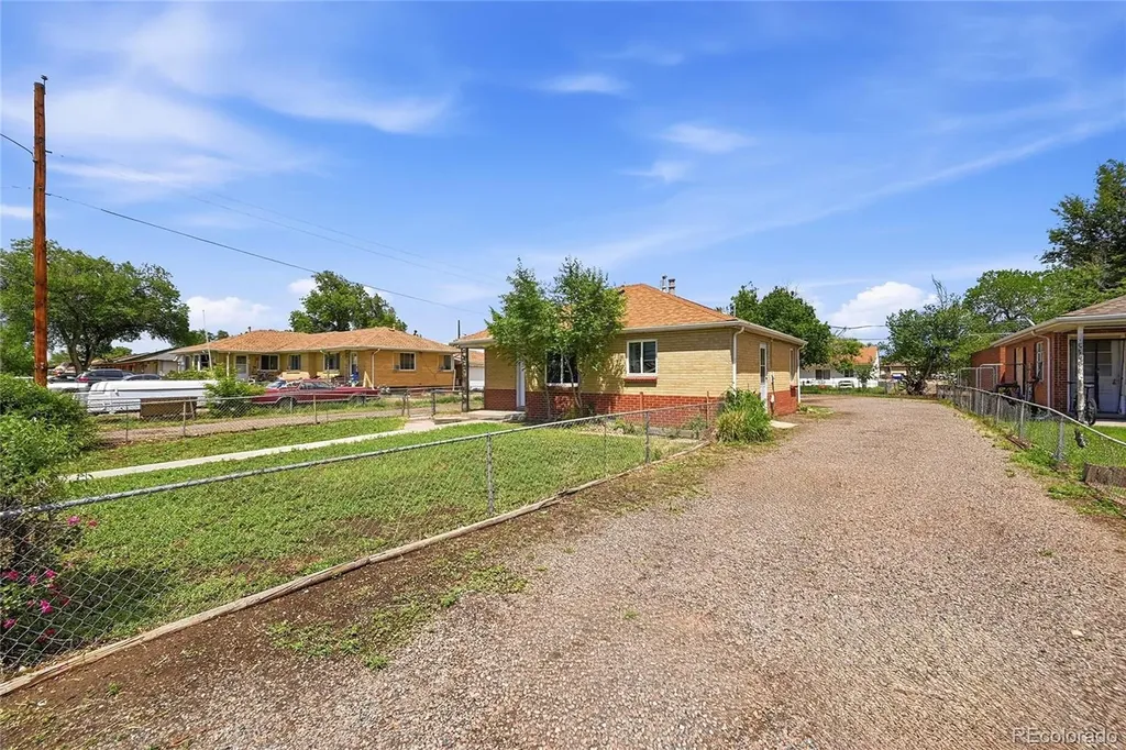 6096 Olive Street Commerce City CO 80022