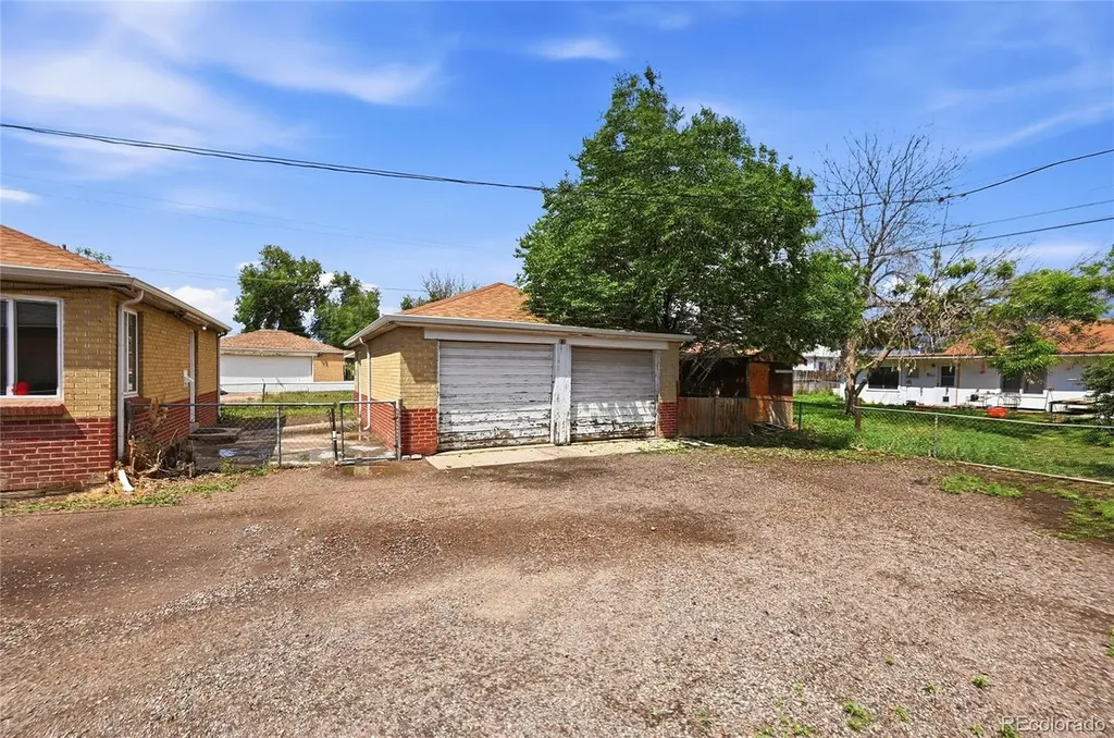6096 Olive Street Commerce City CO 80022
