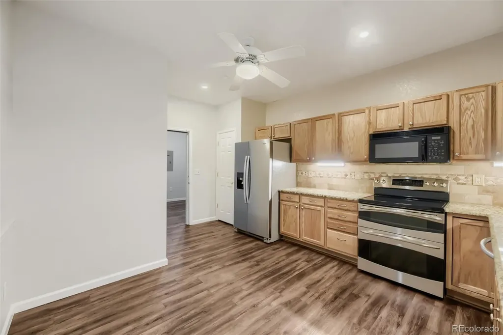 9856 W Freiburg Drive Littleton CO 80127