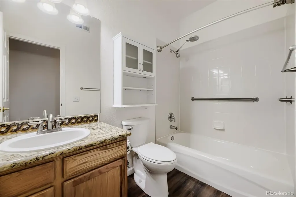 9856 W Freiburg Drive Littleton CO 80127