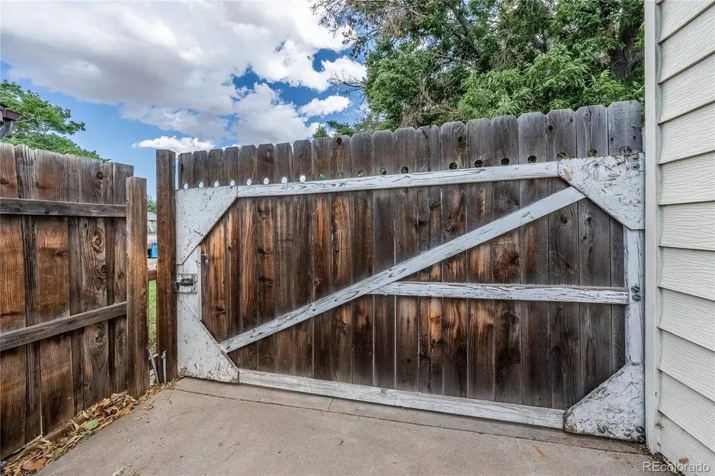 6461 Hudson Street Commerce City CO 80022