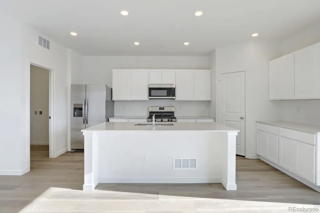 385 Wildflower Court Bennett CO 80102