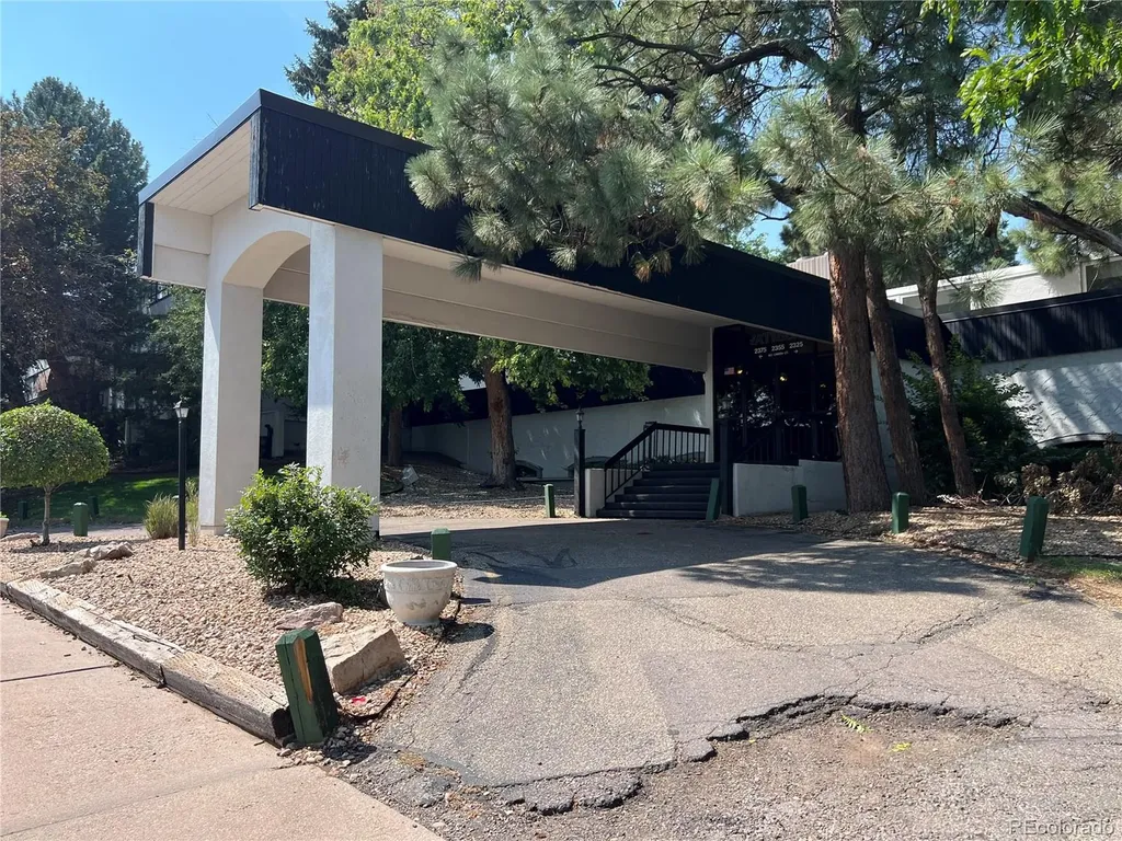 2375 S Linden Court Denver CO 80222