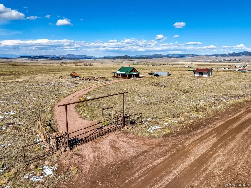 233 Prairie Road Westcliffe CO 81522