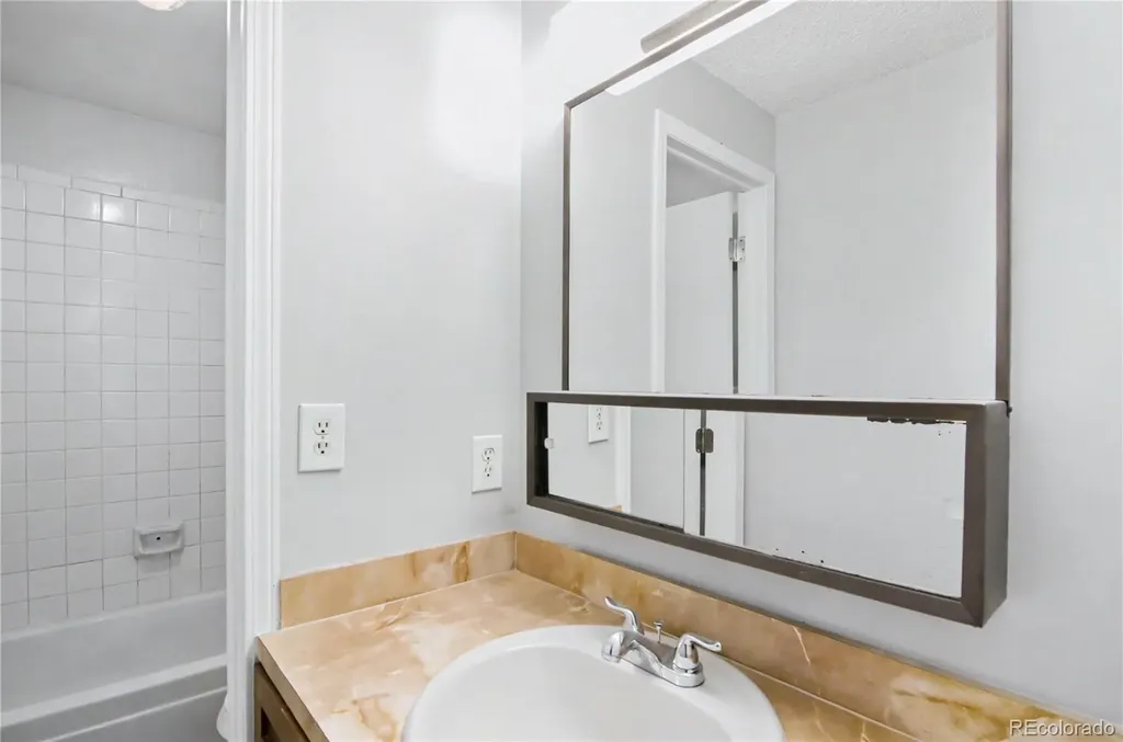 14215 E Montana Circle Aurora CO 80012