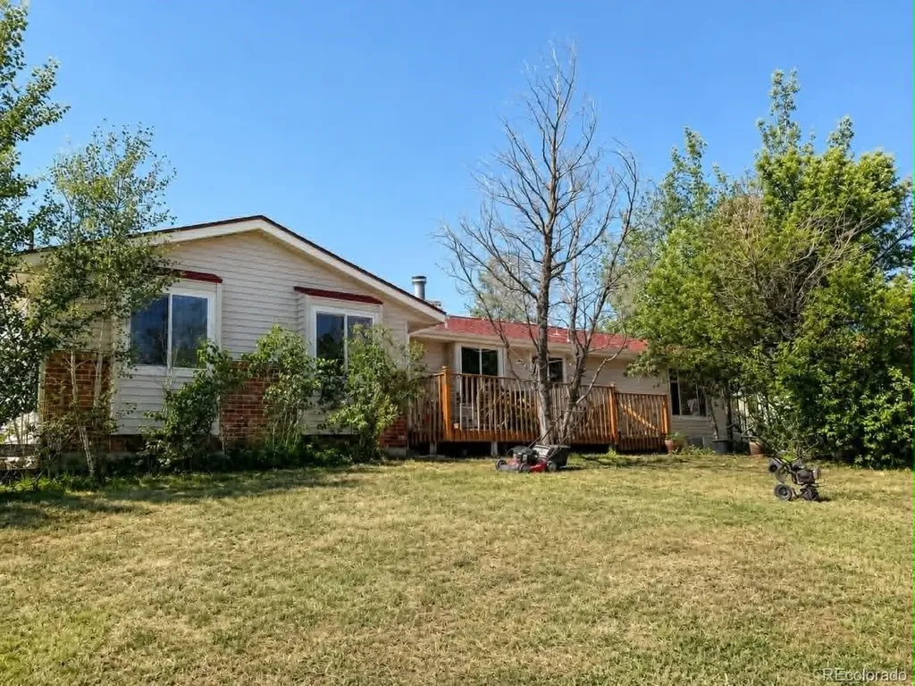 43554 Stampede Court Elizabeth CO 80107