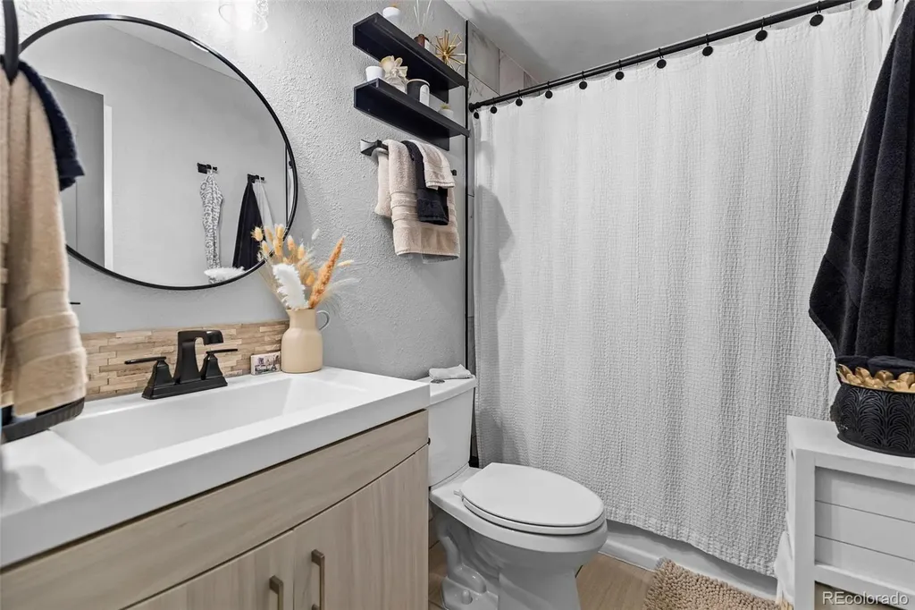 1184 S Uvalda Street Aurora CO 80012
