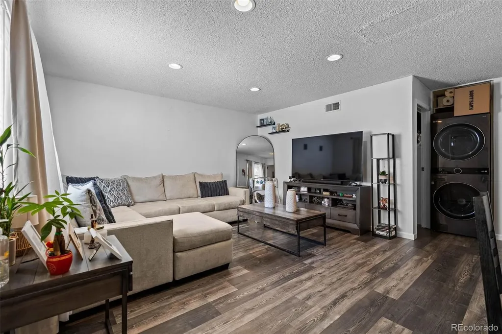 1184 S Uvalda Street Aurora CO 80012