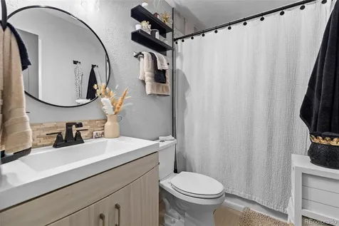 1184 S Uvalda Street Aurora CO 80012