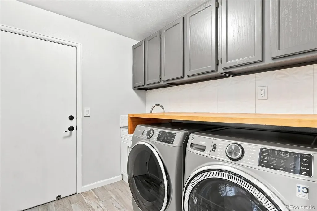 1721 E Phillips Avenue Centennial CO 80122