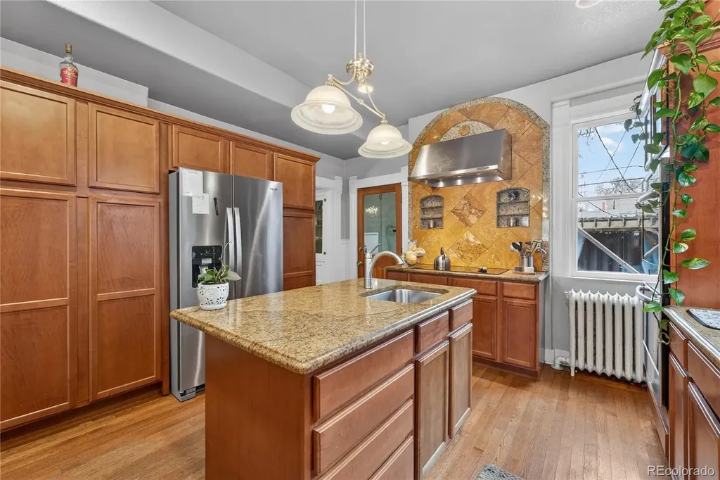 1160 York Street Denver CO 80206