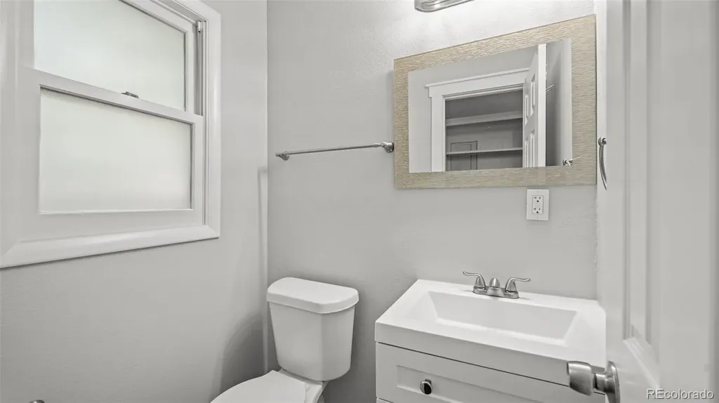 10 El Sereno Drive Colorado Springs CO 80906
