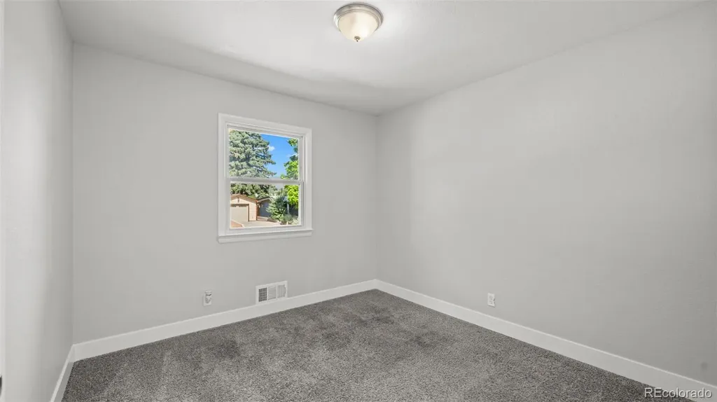 10 El Sereno Drive Colorado Springs CO 80906