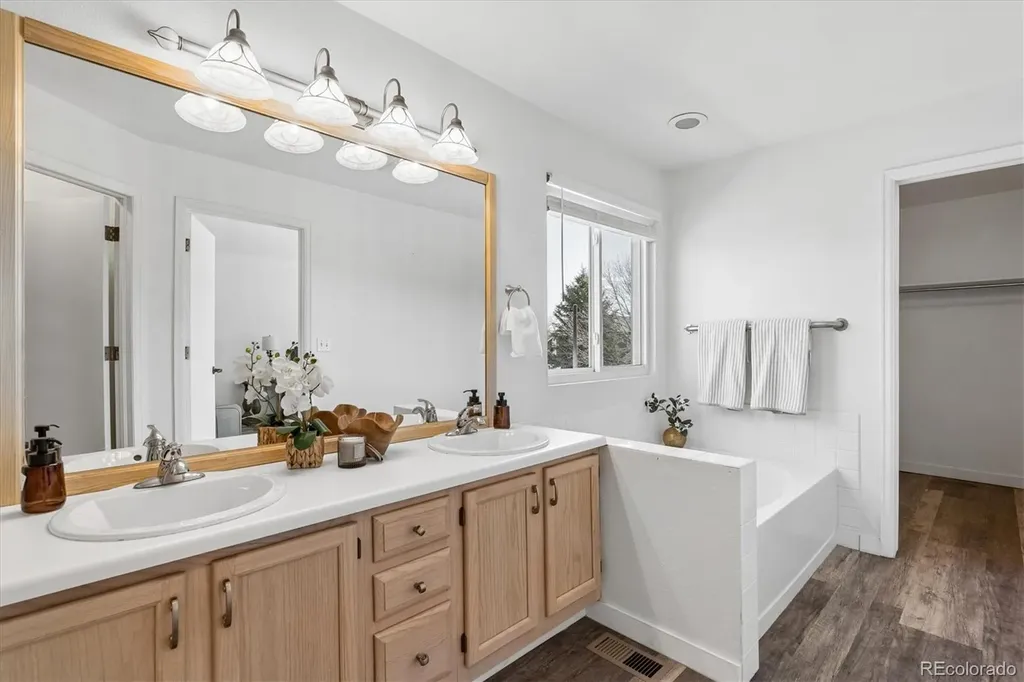 5247 E Hamilton Avenue Castle Rock CO 80104