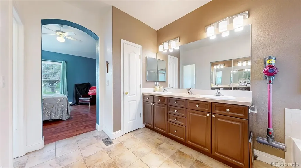 5121 Mt Arapaho Circle Longmont CO 80504