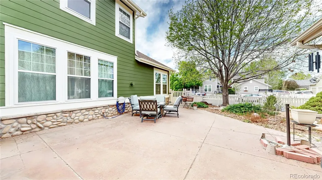 5121 Mt Arapaho Circle Longmont CO 80504