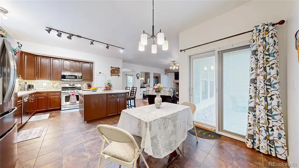 5121 Mt Arapaho Circle Longmont CO 80504