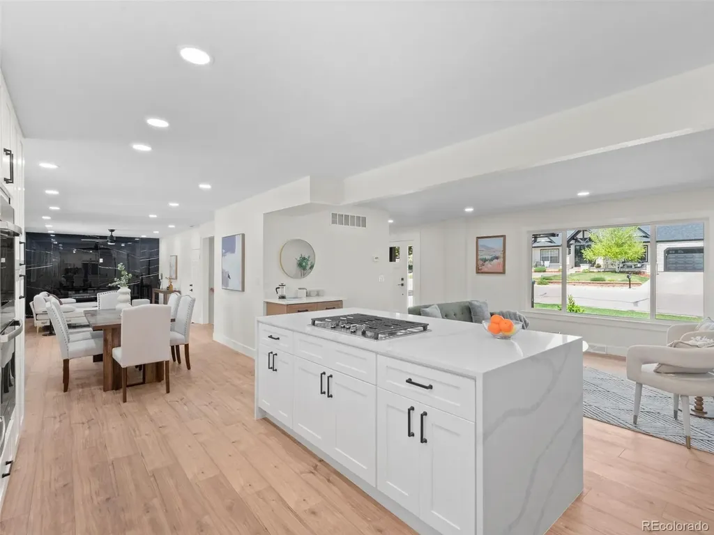 5126 W Freemont Littleton CO 80128