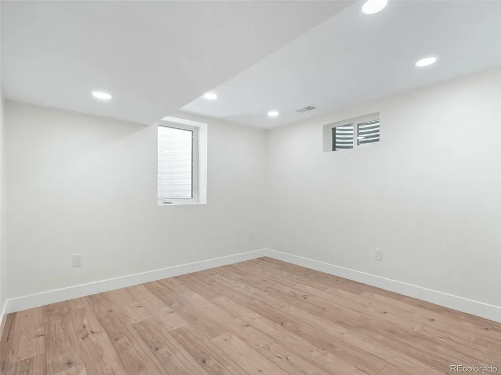 5126 W Freemont Littleton CO 80128