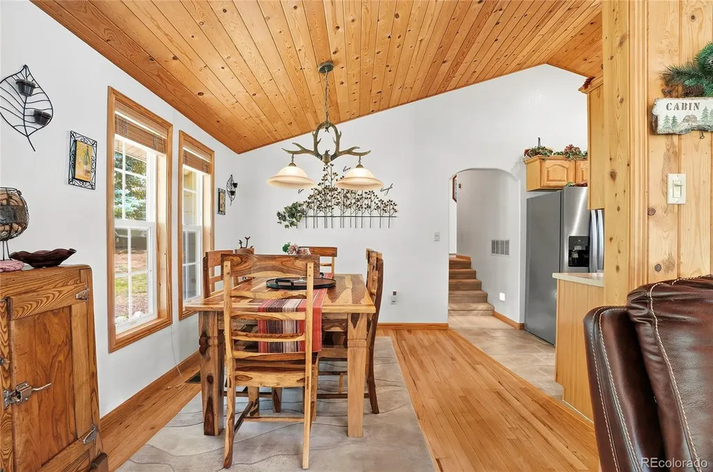2772 Riverside Drive Lyons CO 80540