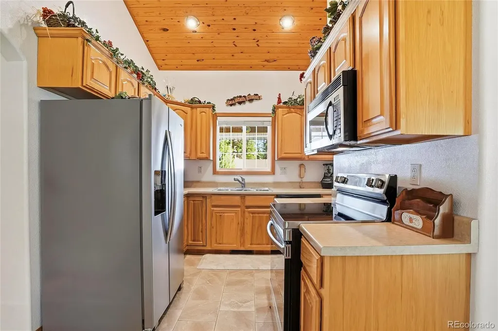 2772 Riverside Drive Lyons CO 80540