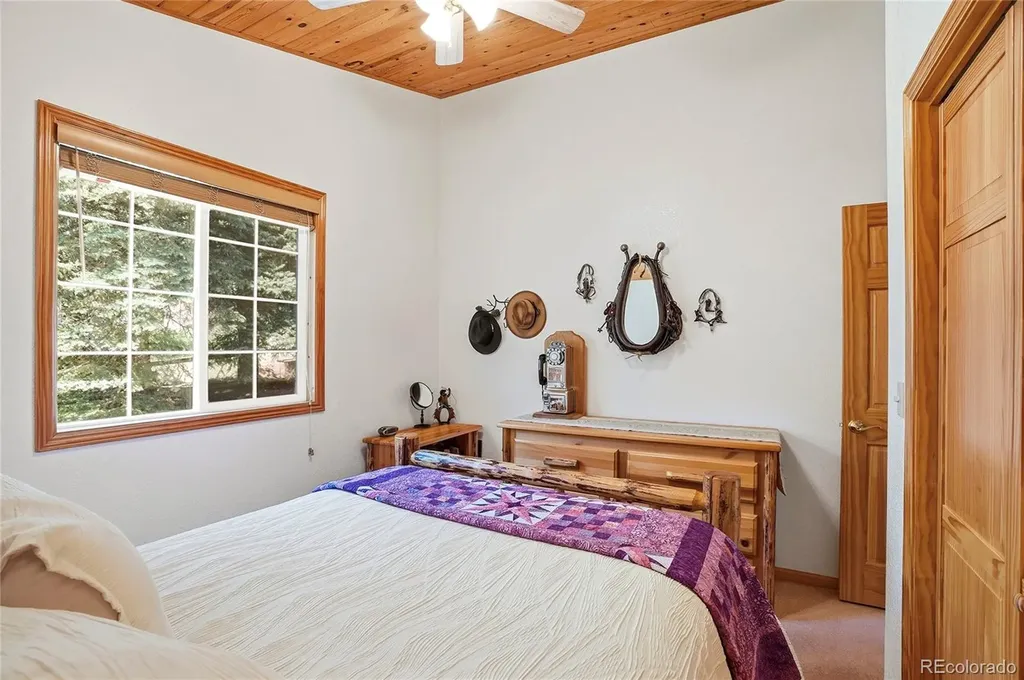 2772 Riverside Drive Lyons CO 80540