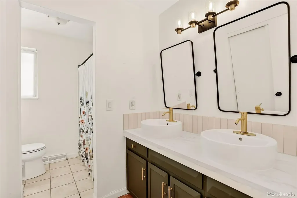 2669 S Moline Court Aurora CO 80014