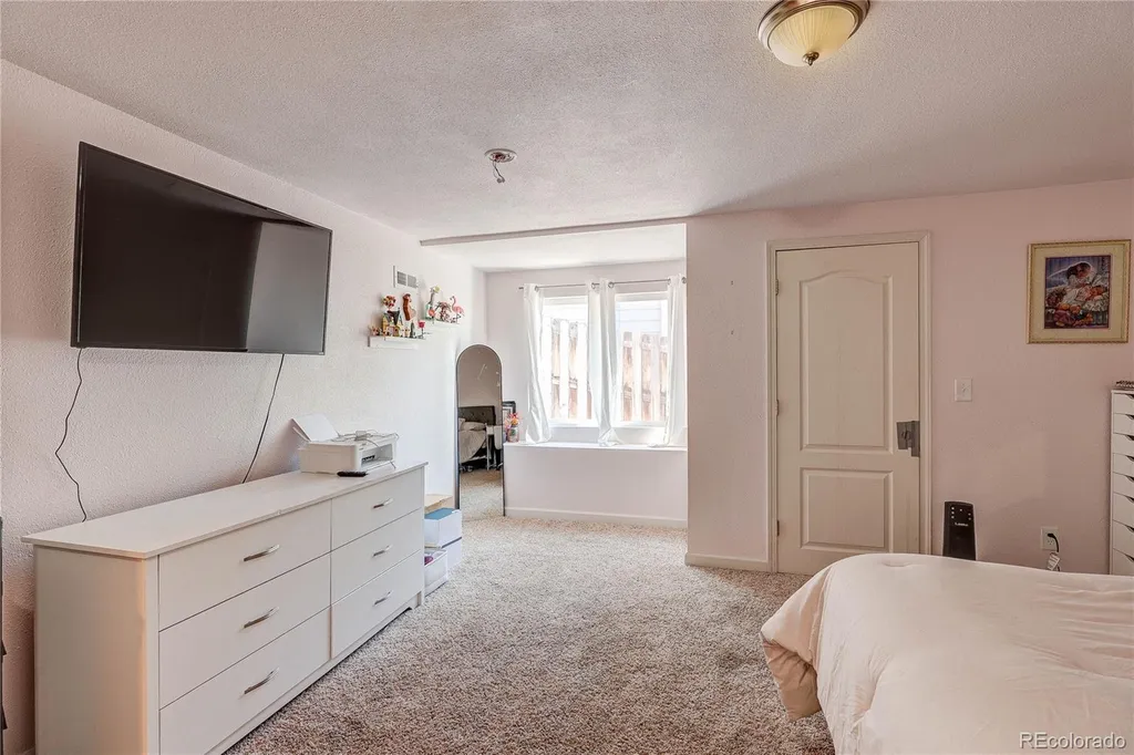 5647 S Quatar Court Centennial CO 80015