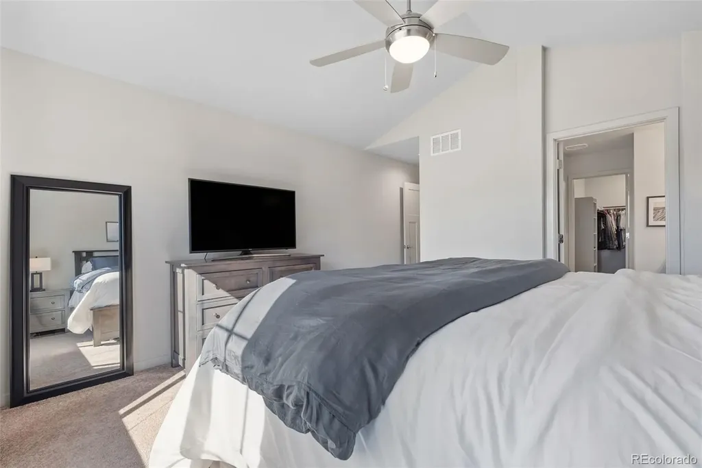 1827 S Helena Aurora CO 80017