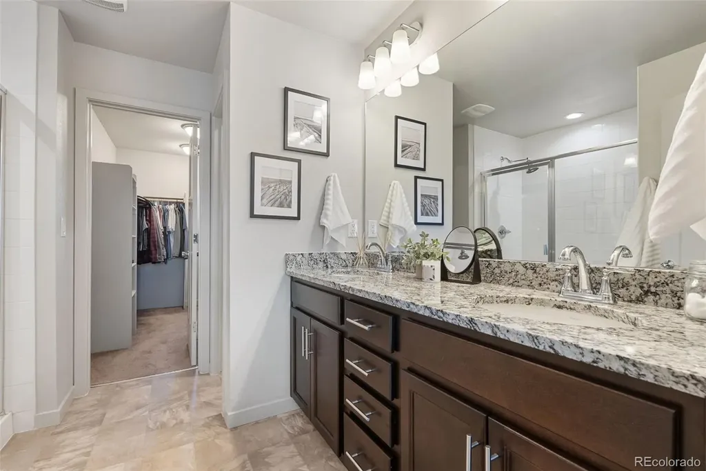 1827 S Helena Aurora CO 80017