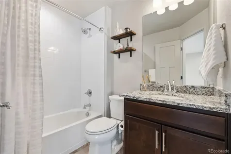 1827 S Helena Aurora CO 80017