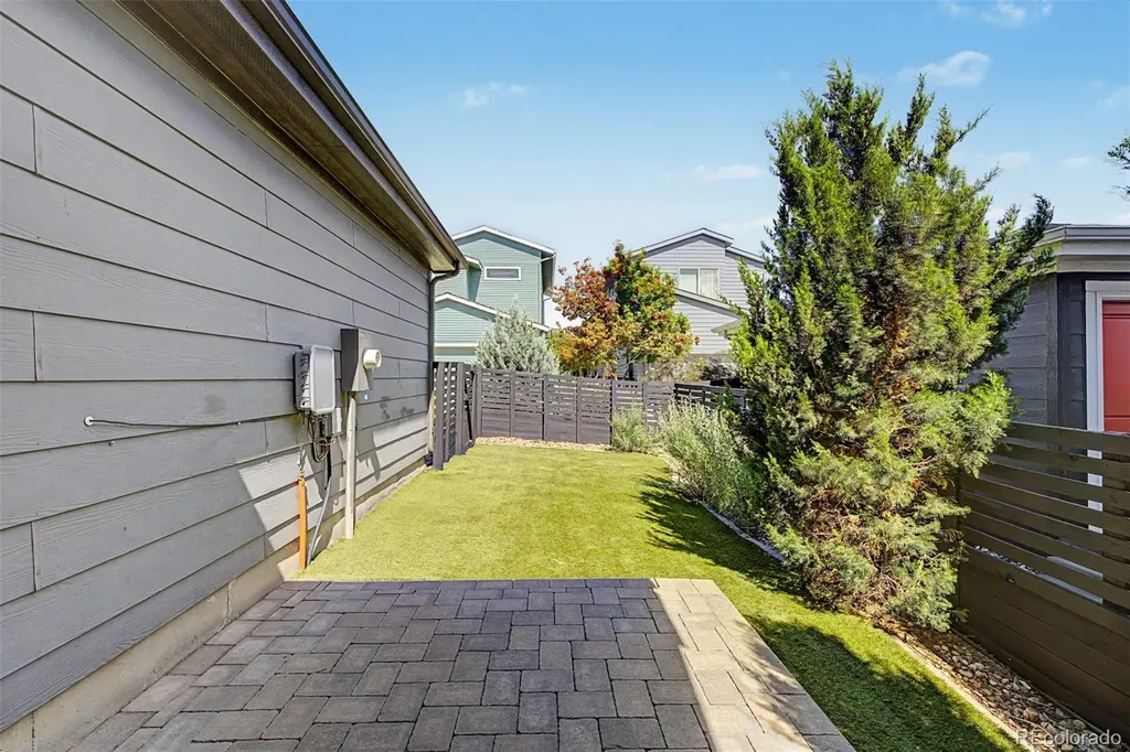 6710 Larsh Drive Denver CO 80221