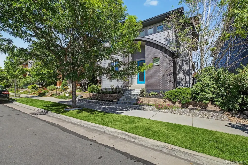 6710 Larsh Drive Denver CO 80221