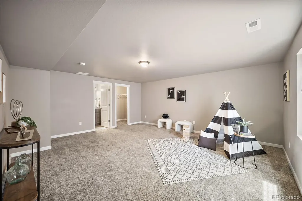 4634 Wharf Point Colorado Springs CO 80911