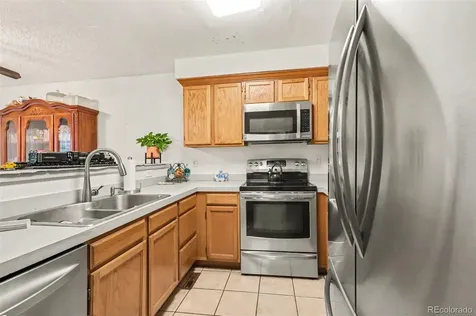 933 S Evanston Circle Aurora CO 80012