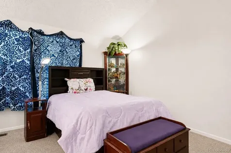 933 S Evanston Circle Aurora CO 80012
