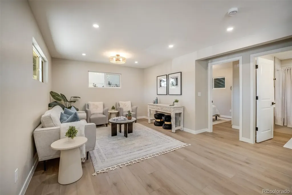 6930 Alan Drive Denver CO 80221