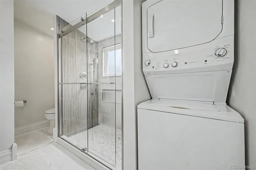 2504 Glenarm Place Denver CO 80205