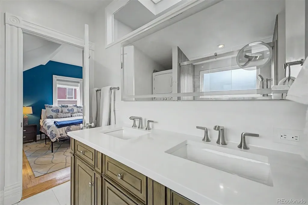 2504 Glenarm Place Denver CO 80205