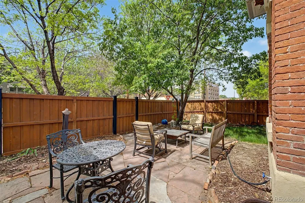 2504 Glenarm Place Denver CO 80205