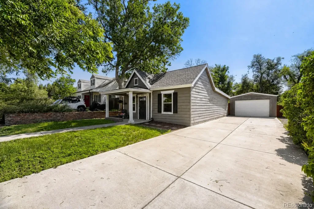 2432 Benton Street Edgewater CO 80214