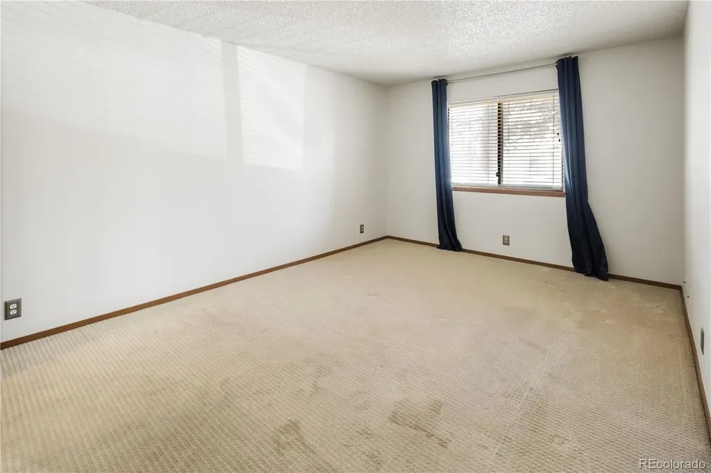 907 S Yampa Street Aurora CO 80017